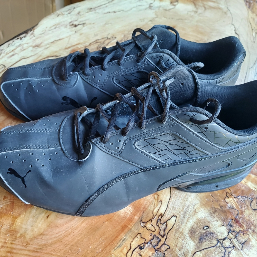 Puma Men's Black Athletic Shoes